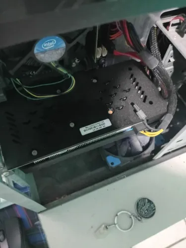 Vendo uma placa de vídeo RADEON RX580