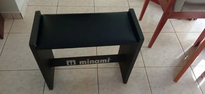 Banqueta de órgão eletrônico 