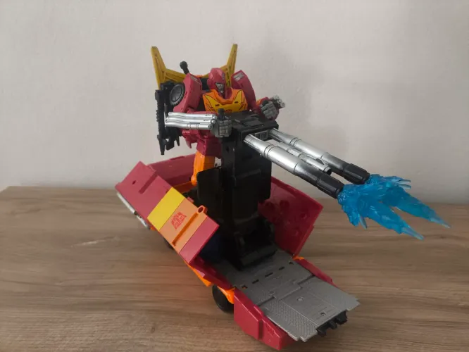 Rodimus prime - transformers kingdom commander class