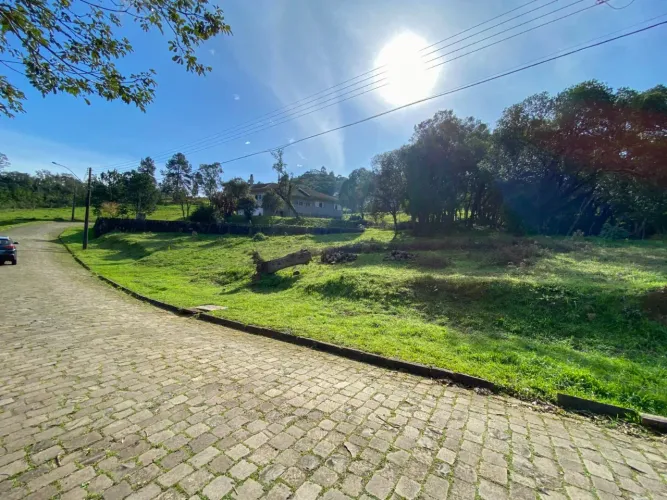 Venda de Terreno em Condomínio em Caxias do Sul-RS, bairro Linha 40