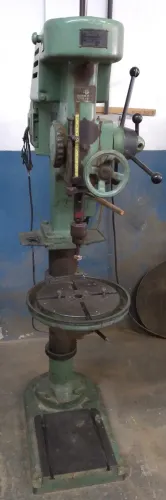 Furadeira de Coluna Usina Metalúrgica Joinville