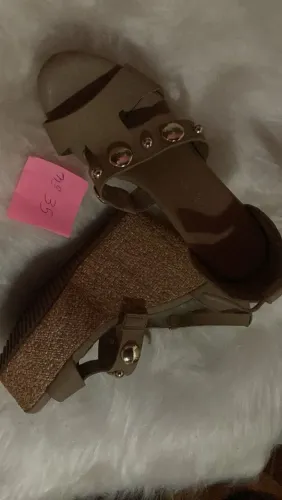 Sandalia Cármen Steffens tamanho 35