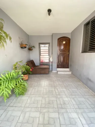 CASA COM 02 DORMITÓRIOS À VENDA NO BAIRRO VIANELO EM JUNDIAÍ/SP