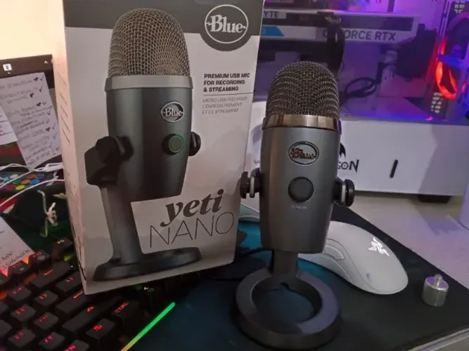 Microfone Blue Yeti Nano - Novo/Excelente - para Estúdio/Música/Canto/Profissional