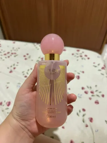 Body splash Aura Beauty shine original.