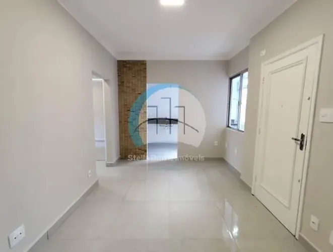 Apartamento próximo a praia do Gonzaga - reformado - 2dorm