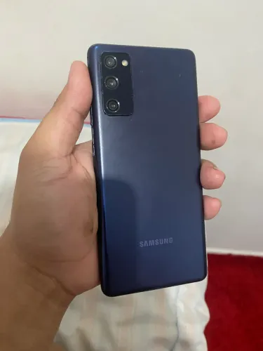 Vendo Samsung galaxy S20fe leia o anúncio.