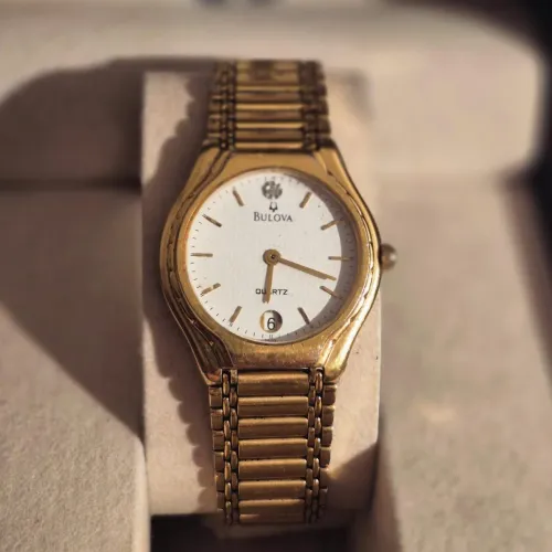 BULOVA | DIAMOND QUARTZ | VINTAGE | 1989