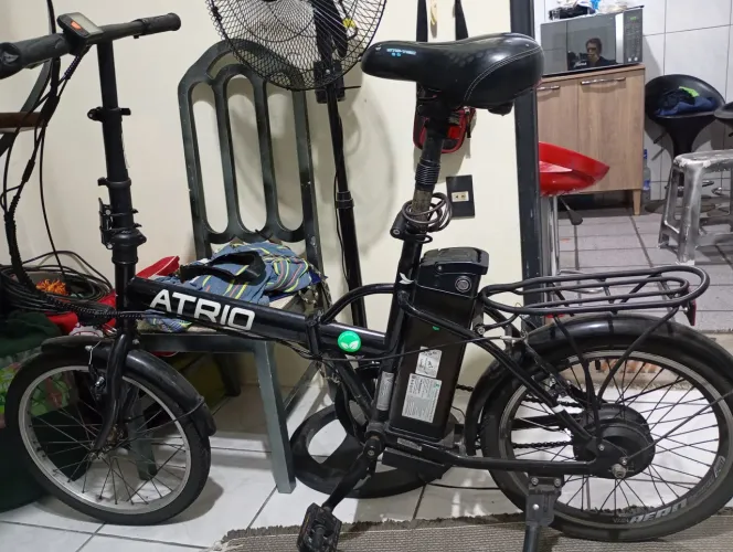 Bicicleta elétrica átrio dobravel