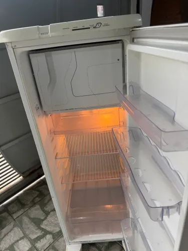 Geladeira funcionando perfeitamente 