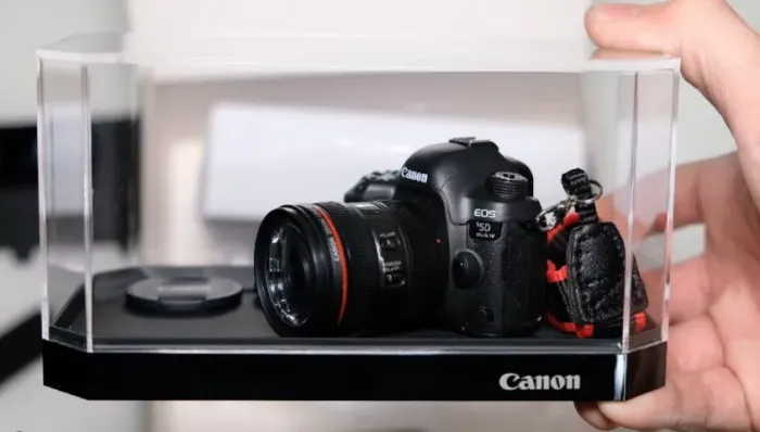 miniatura da 5D mark IV - na caixa .super nova