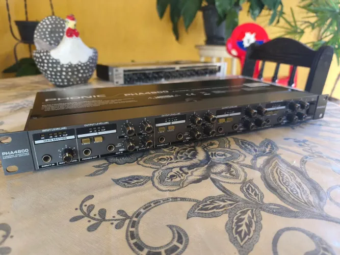 Amplificador de fones Phonic pha 4800