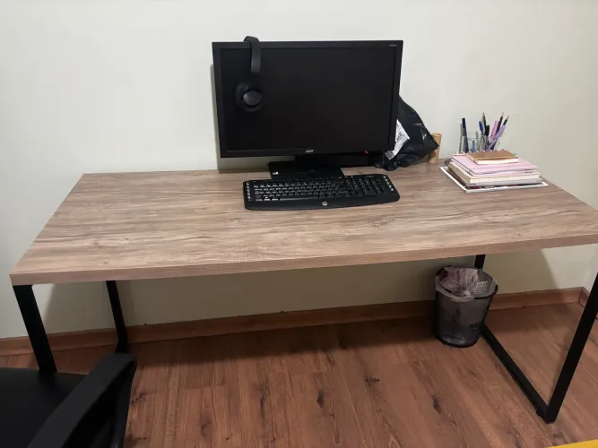 Mesa MDP com pé de aço 1,50x0,60m 