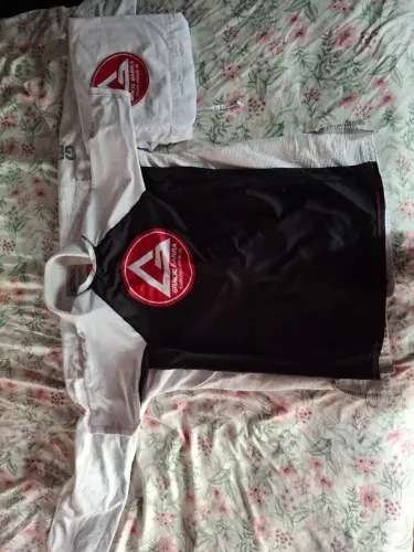 Kimono Gracie Barra GB1 WEAR V2 - Pouco Uso Muito Novo