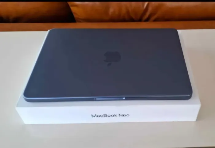 MacBook Neo 8 Gigas de Ram, 256 Gigas de memória interna. 