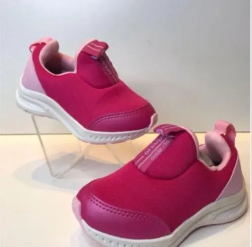 Tênis infantil marcas Ortope e Molekinha  