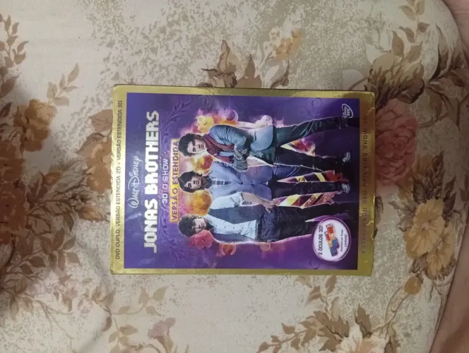 Jonas Brothers: O Show 3D (DVD Duplo + Óculos + Luva)