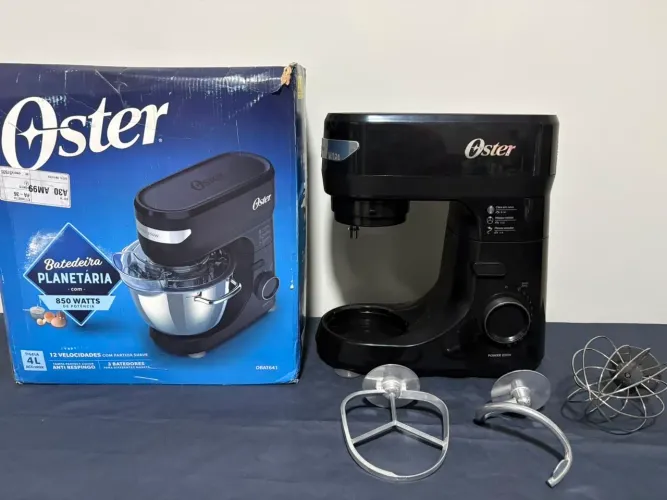 Batedeira planetária Oster 850w 127v