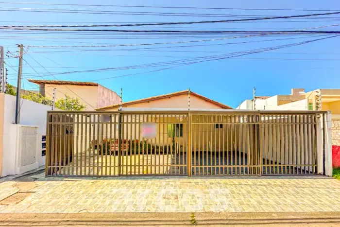 Casa à Venda na Atalaia | 3 Quartos | 92m² | Próxima à Orla | Atalaia Sul