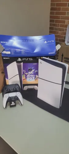 PlayStation 5 Mídia Digital com 2 Controles Originais