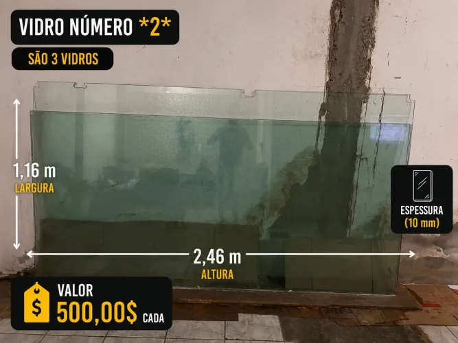 Vidros temperados cor esverdeada ideal para portas com furos