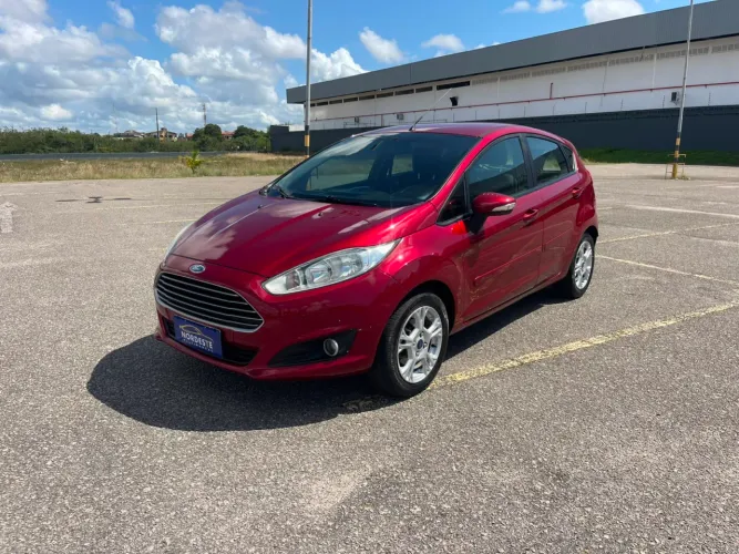 Ford Fiesta 1.6 16V Flex Aut. 5P 2015