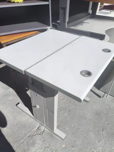 Mesa de regulagem de altura