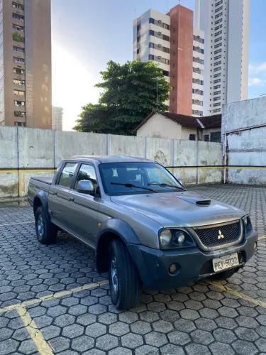 Mitsubishi L200 Outdoor HPE 2.5 4X4 CD T.dies. Mec. 2012