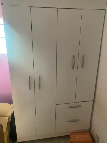 VENDE-SE GUARDA ROUPA DE SOLTEIRO