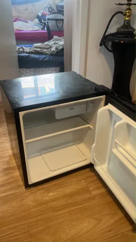 Frigobar Midea preto 45L