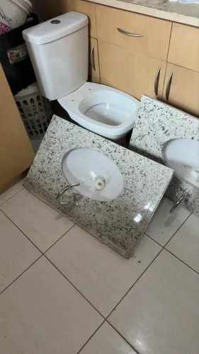Tampo em Granito Branco Itaunas