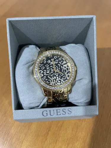 Relógio feminino Guess oncinha lindo