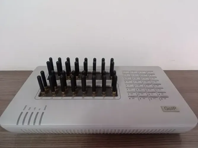 Chipeira Gateway Gsm Voip Goip 32 Canais Para 32 Chips (Usado)