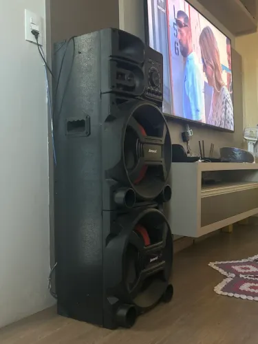 Vende -se caixa de som ambox 
