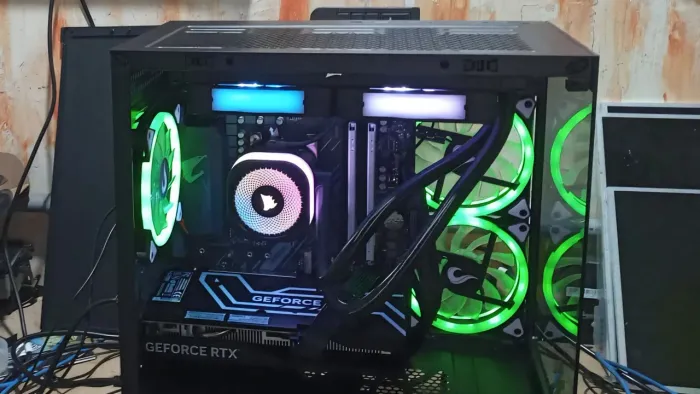 PC Gamer Ryzen 7 5700X + RTX 4060 8GB