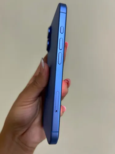iPhone 16
