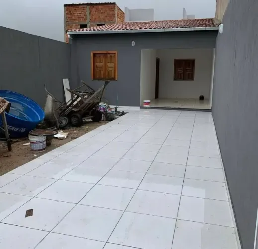 VENDO CASA EM AREINHA VIANA