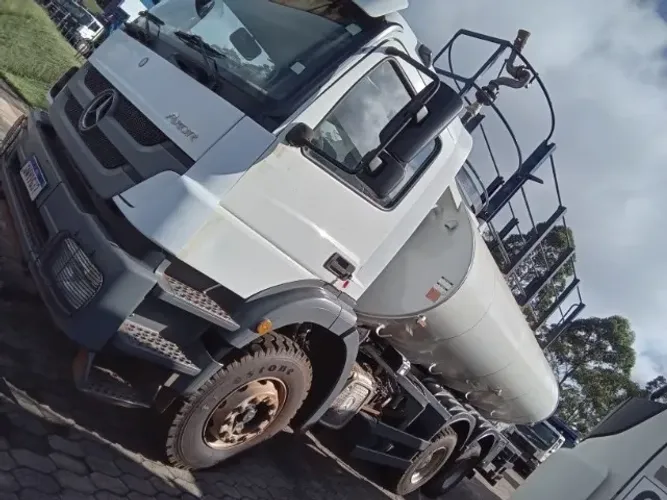 CAMINHÃO PIPA MERCEDES AXOR 3131 - 20.000L - 2019