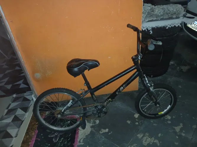 Bicleta caloi aro 20 preta
