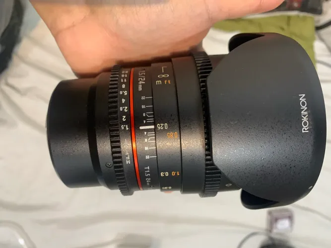 Lente Rokinon Cine DS 24mm T1.5 - Micro Four Thirds - Vídeo/Cinema
