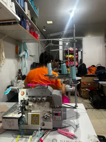 VENDO OVERLOCK INDUSTRIAL SINGER