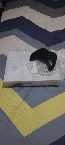 XBOX ONE S 1TB