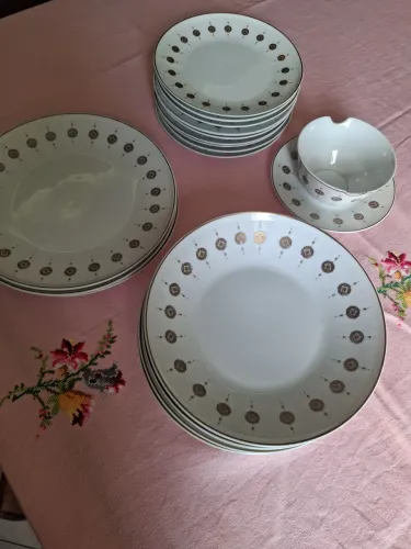 Aparelho de Jantar Antigo Anos 40 - Porcelana Paraná com Molheira | 20 Peças