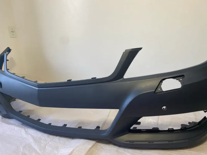 Pára-choque Novo Mercedes C180 2012 2013