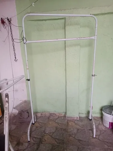 Arara de roupas 