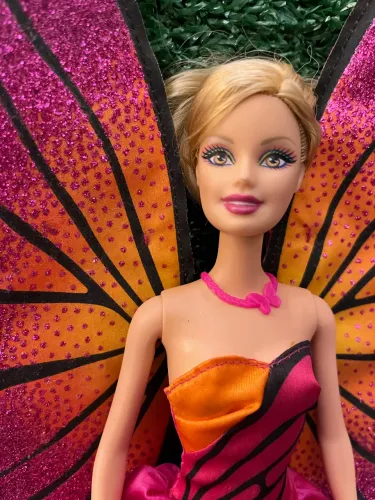 Barbie Butterfly com Colar Original 