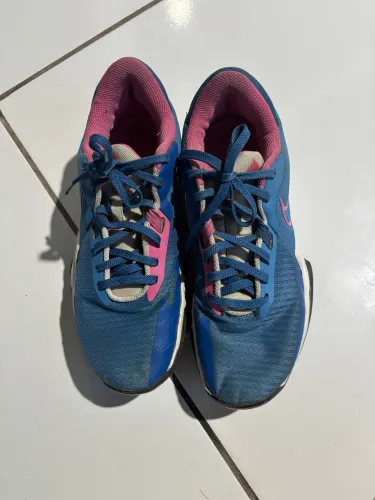 Tênis Nike Precision VI
