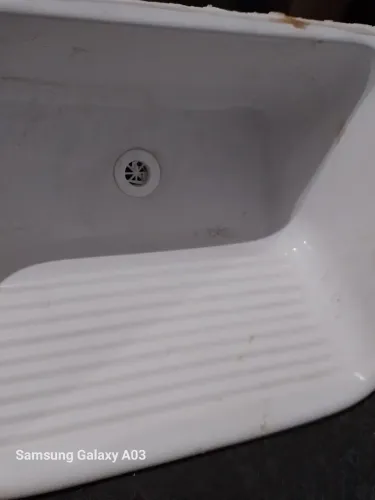 Tanque louça, sem uso