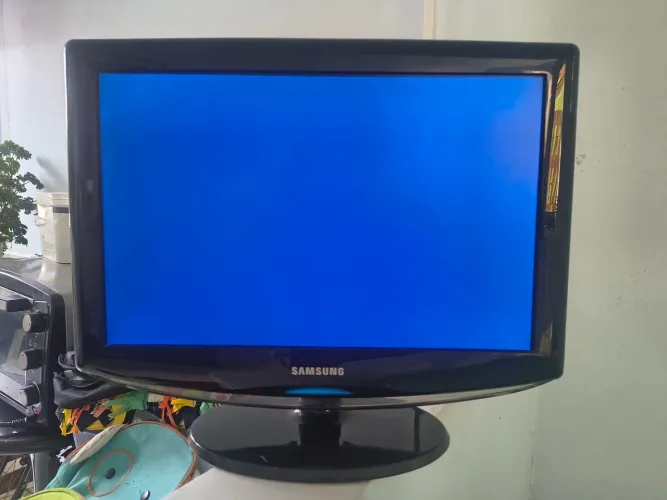 Vendo monitor tv Samsung 19 polegadas em bom estado de conservação 