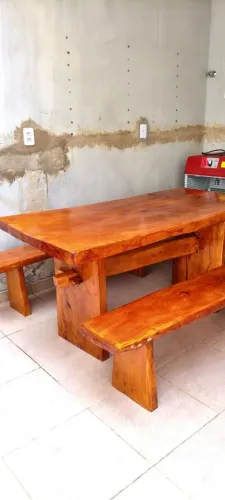 Mesa Rústica de Jaqueira